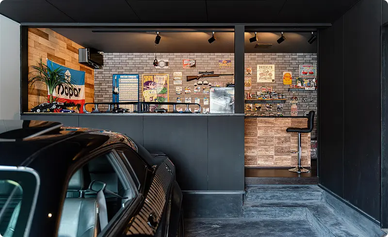 BARにもなる家族と仲間と語れるガレージフリースペース