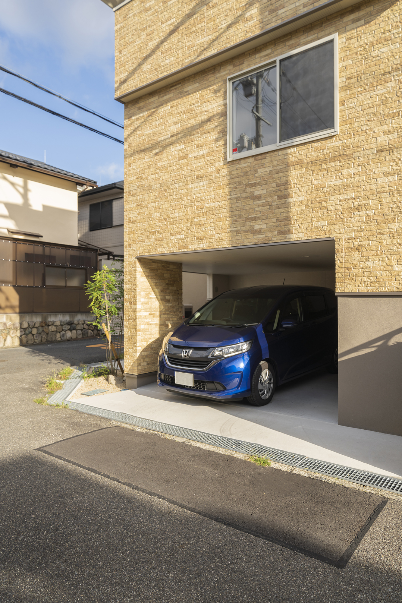街中・狭小地でも、駐車場付きのゆとりある一戸建て生活を!