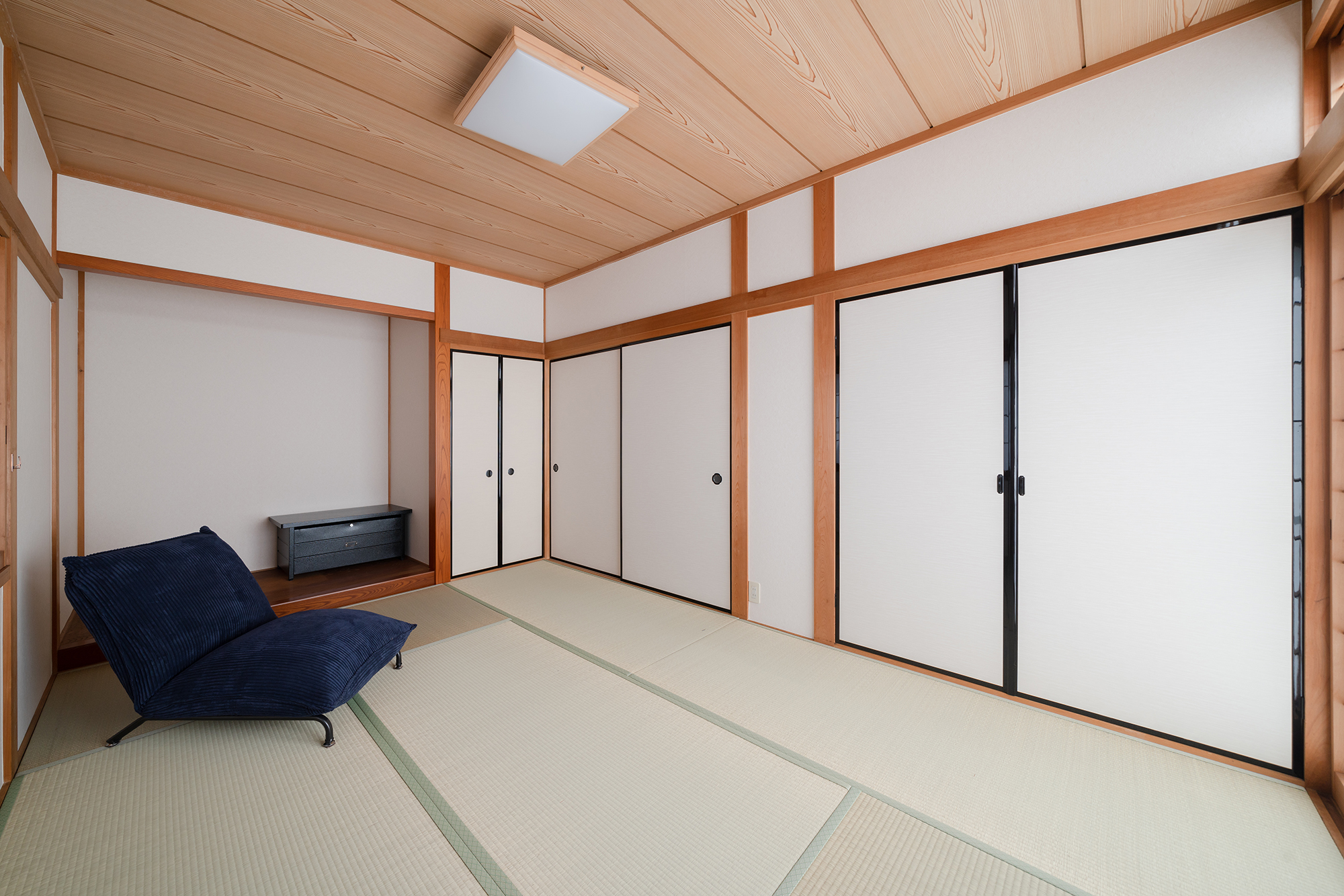 趣のある和室は基本的にはクロスや畳の変更のみ。いい所は残すことも、デザインのひとつ。