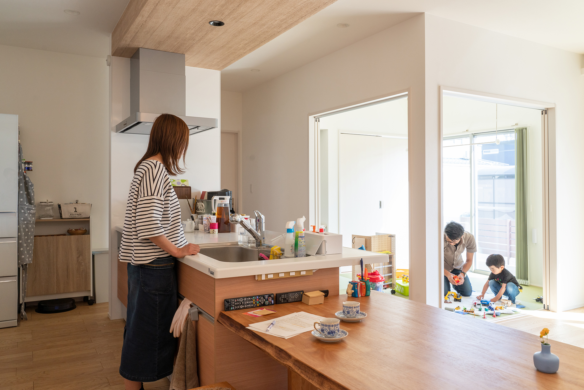 センターコントロールで家の内外で遊ぶ家族の様子も視線下に