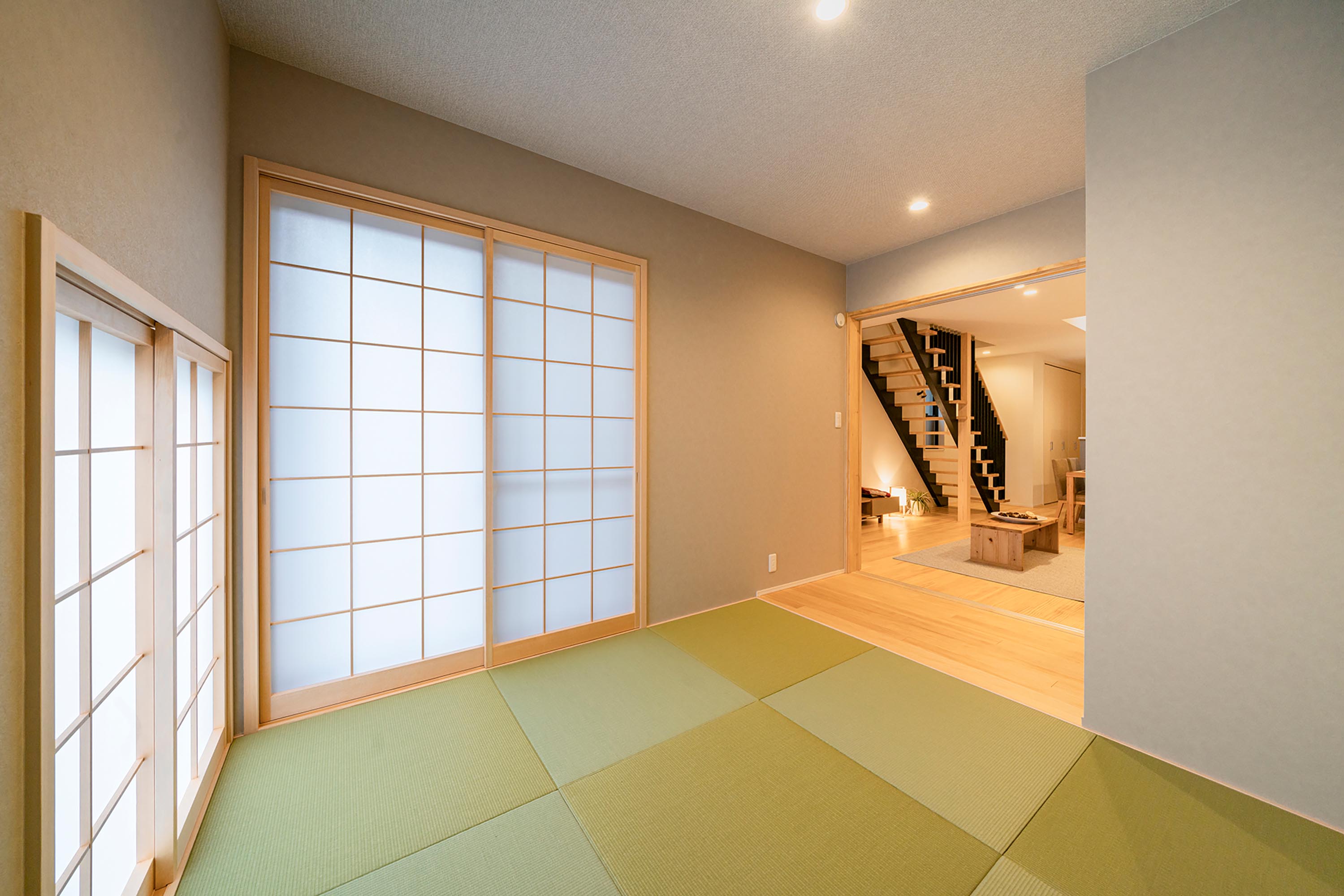 和室はモダンなデザインに。